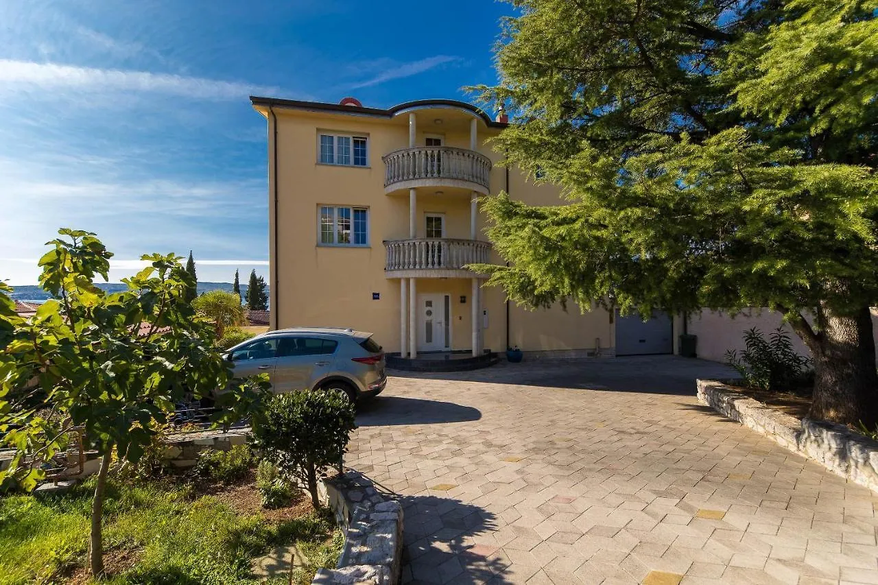 Apartmani Kovac Crikvenica 0*,  Croatia